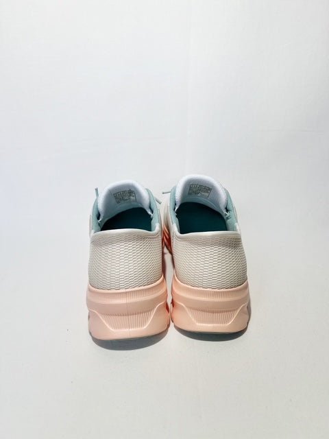 Skechers