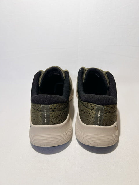 Skechers