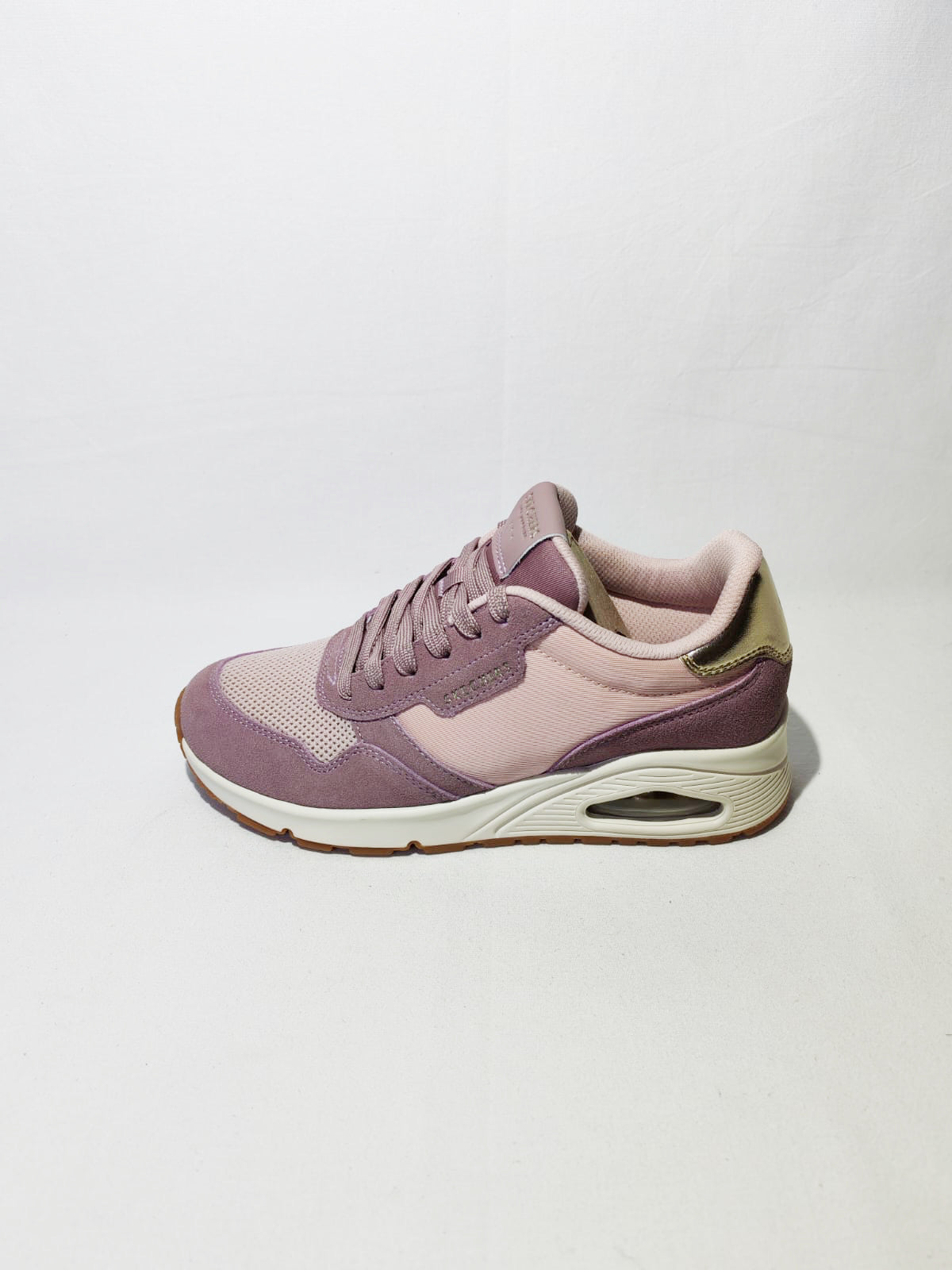 Skechers