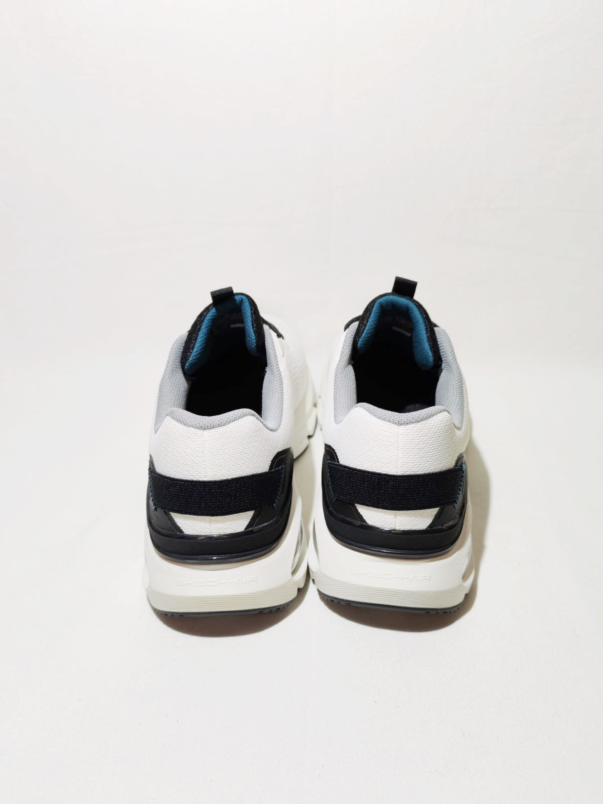 Skechers