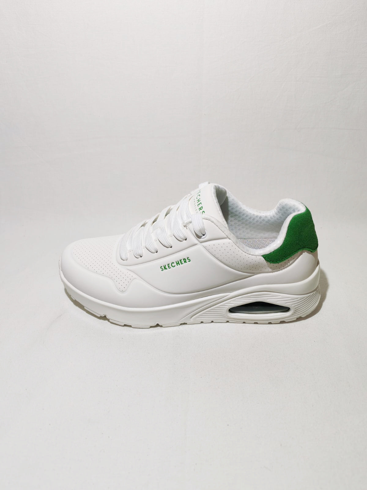 Skechers