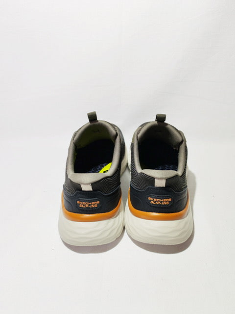 Skechers