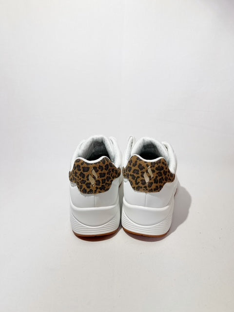 Skechers