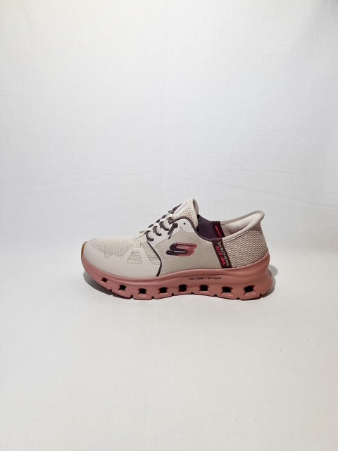 Skechers