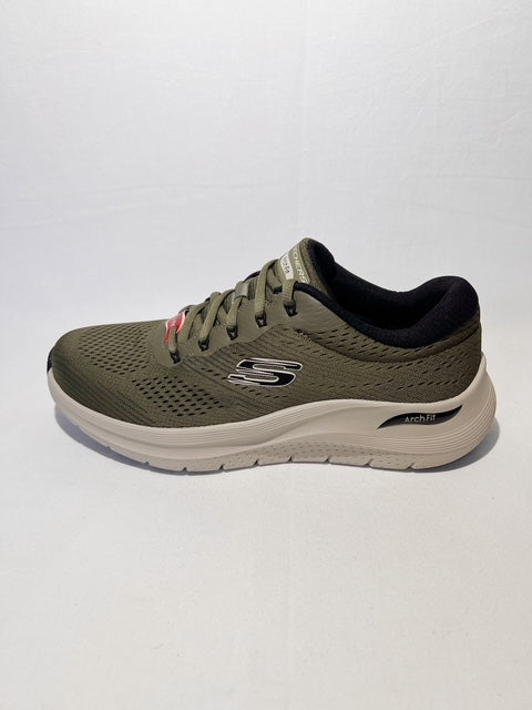 Skechers