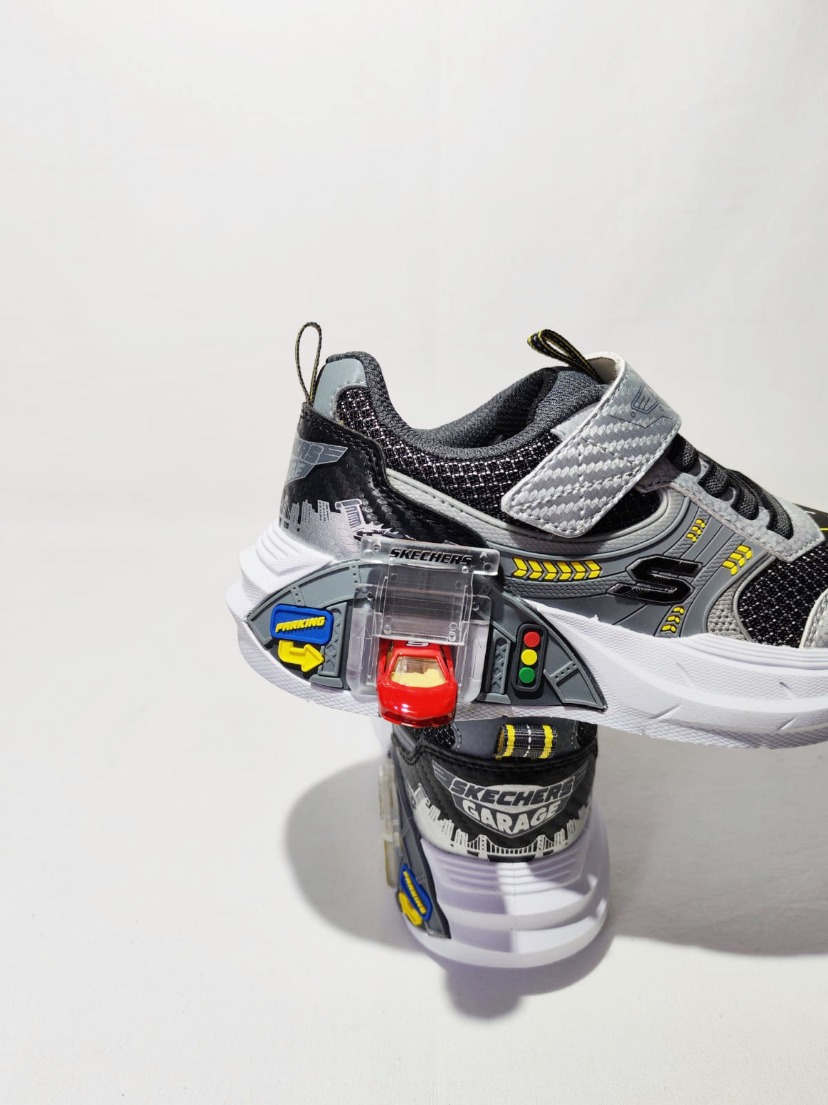 Skechers